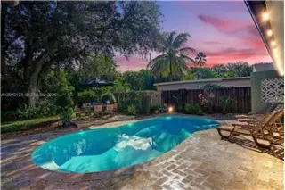 Rental property with 3 bedroom and 2 bathroom in Hollywood