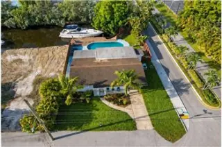 Rental property with 3 bedroom and 2 bathroom in Dania Beach