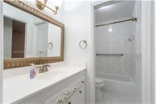 Rental property with 4 bedroom and 2 bathroom in Miami