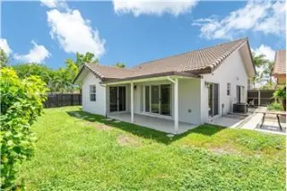 Rental property with 4 bedroom and 2 bathroom in Miami