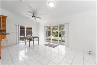 Rental property with 4 bedroom and 2 bathroom in Miami