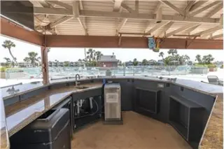 Rental property with 1 bedroom and 1.5 bathroom in Treasure Island