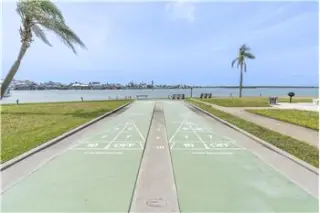 Rental property with 1 bedroom and 1.5 bathroom in Treasure Island