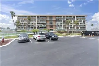 Rental property with 1 bedroom and 1.5 bathroom in Treasure Island