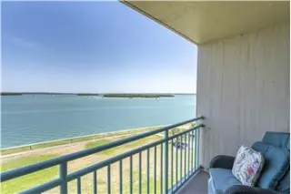 Rental property with 1 bedroom and 1.5 bathroom in Treasure Island