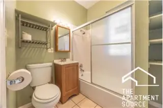 Rental property with 2 bedroom and 1 bathroom in Chicago