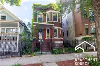 Rental property with 2 bedroom and 1 bathroom in Chicago