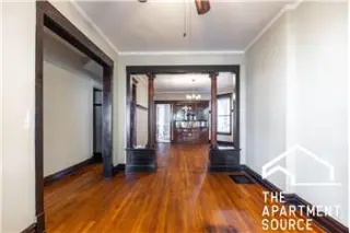 Rental property with 2 bedroom and 1 bathroom in Chicago