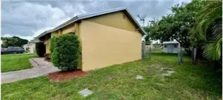 Rental property with 2 bedroom and 1.5 bathroom in Port Saint Lucie