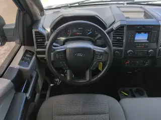 Ford F-150 2018 4x4 XLT 4dr SuperCrew 5.5 ft. SB