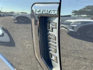 Ford F-250 Super Duty 2020 4x4 Lariat 4dr Crew Cab 6.8 ft. SB Pickup