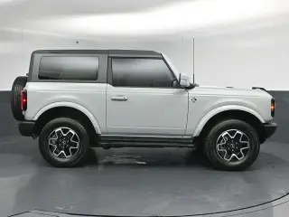 Ford Bronco 2023 4x4 Outer Banks 2dr SUV