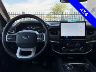 Ford Expedition 2023 4x4 XLT 4dr SUV