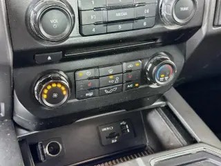 Ford F-150 2015 4x4 XLT 4dr SuperCrew 5.5 ft. SB
