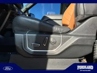 Ford F-150 2017 4x4 Limited 4dr SuperCrew 5.5 ft. SB