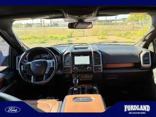 Ford F-150 2017 4x4 Limited 4dr SuperCrew 5.5 ft. SB