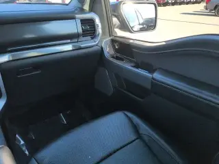 Ford F-150 2023 4x2 Lariat 4dr SuperCrew 5.5 ft. SB