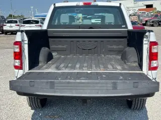 Ford F-150 2022 4x4 XL 4dr SuperCrew 5.5 ft. SB
