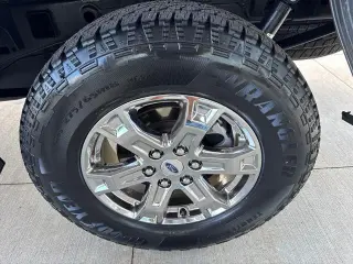 Ford F-150 2023 4x4 XLT 4dr SuperCrew 5.5 ft. SB