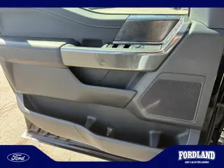 Ford F-150 2023 4x4 XLT 4dr SuperCrew 5.5 ft. SB