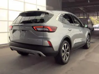 Ford Escape 2023 AWD Platinum 4dr SUV