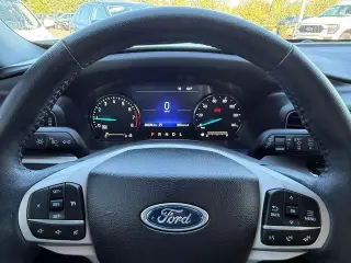 Ford Explorer 2023 AWD XLT 4dr SUV