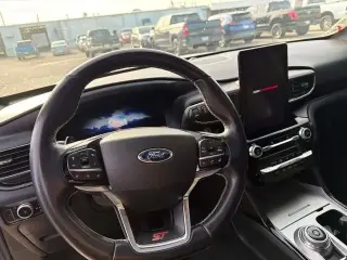 Ford Explorer 2023 AWD ST 4dr SUV