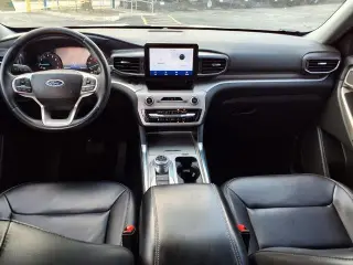 Ford Explorer 2023 XLT 4dr SUV