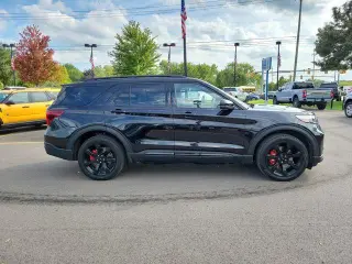 Ford Explorer 2024 AWD ST 4dr SUV