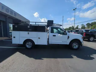 Ford F-350 Super Duty 2020 4x2 XL 2dr Regular Cab 145 in. WB SRW Chassis