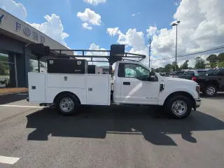 Ford F-350 Super Duty 2019 4x2 XLT 2dr Regular Cab 145 in. WB SRW Chassis