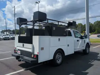Ford F-350 Super Duty 2019 4x2 XLT 2dr Regular Cab 145 in. WB SRW Chassis