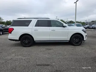 Ford Expedition MAX 2023 4x4 XLT 4dr SUV