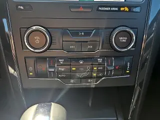 Ford Explorer 2019 AWD XLT 4dr SUV