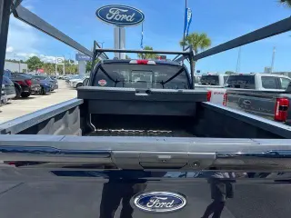 Ford F-350 Super Duty 2023 4x4 XL 4dr SuperCab 6.8 ft. SB SRW Pickup