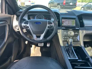 Ford Taurus 2015 AWD SHO 4dr Sedan