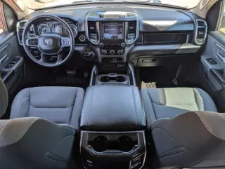 Ram 1500 2019 4x4 Big Horn 4dr Crew Cab 5.6 ft. SB Pickup