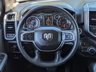Ram 1500 2019 4x4 Big Horn 4dr Crew Cab 5.6 ft. SB Pickup
