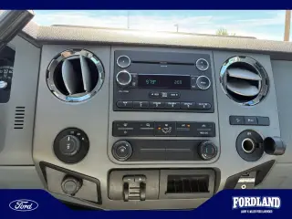 Ford F-250 Super Duty 2012 4x4 XLT 4dr Crew Cab 8 ft. LB Pickup