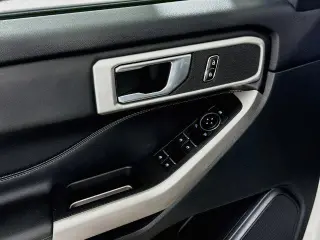 Ford Explorer 2023 AWD XLT 4dr SUV