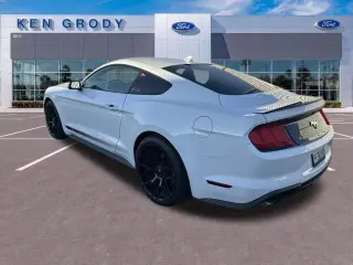 Ford Mustang 2022 EcoBoost 2dr Fastback