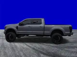 Ford F-250 Super Duty 2022 4x4 Lariat 4dr Crew Cab 6.8 ft. SB Pickup