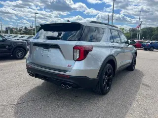 Ford Explorer 2024 AWD ST 4dr SUV