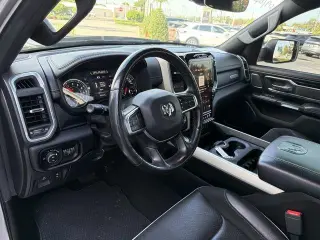 Ram 1500 2019 4x4 Laramie 4dr Crew Cab 5.6 ft. SB Pickup