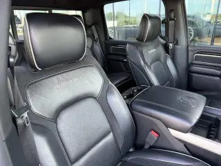 Ram 1500 2019 4x4 Laramie 4dr Crew Cab 5.6 ft. SB Pickup