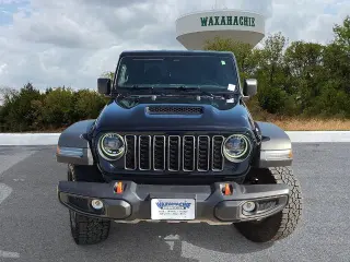 Jeep Gladiator 2026 4x4 Mojave 4dr Crew Cab 5.0 ft. SB