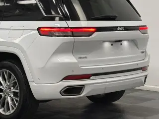 Jeep Grand Cherokee 2022 4x4 Summit 4dr SUV (midyear release)