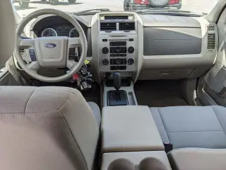 Ford Escape 2011 XLT 4dr SUV