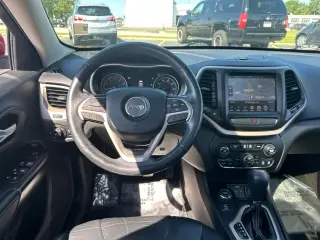 Jeep Cherokee 2015 4x4 Limited 4dr SUV