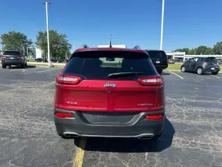 Jeep Cherokee 2015 4x4 Limited 4dr SUV